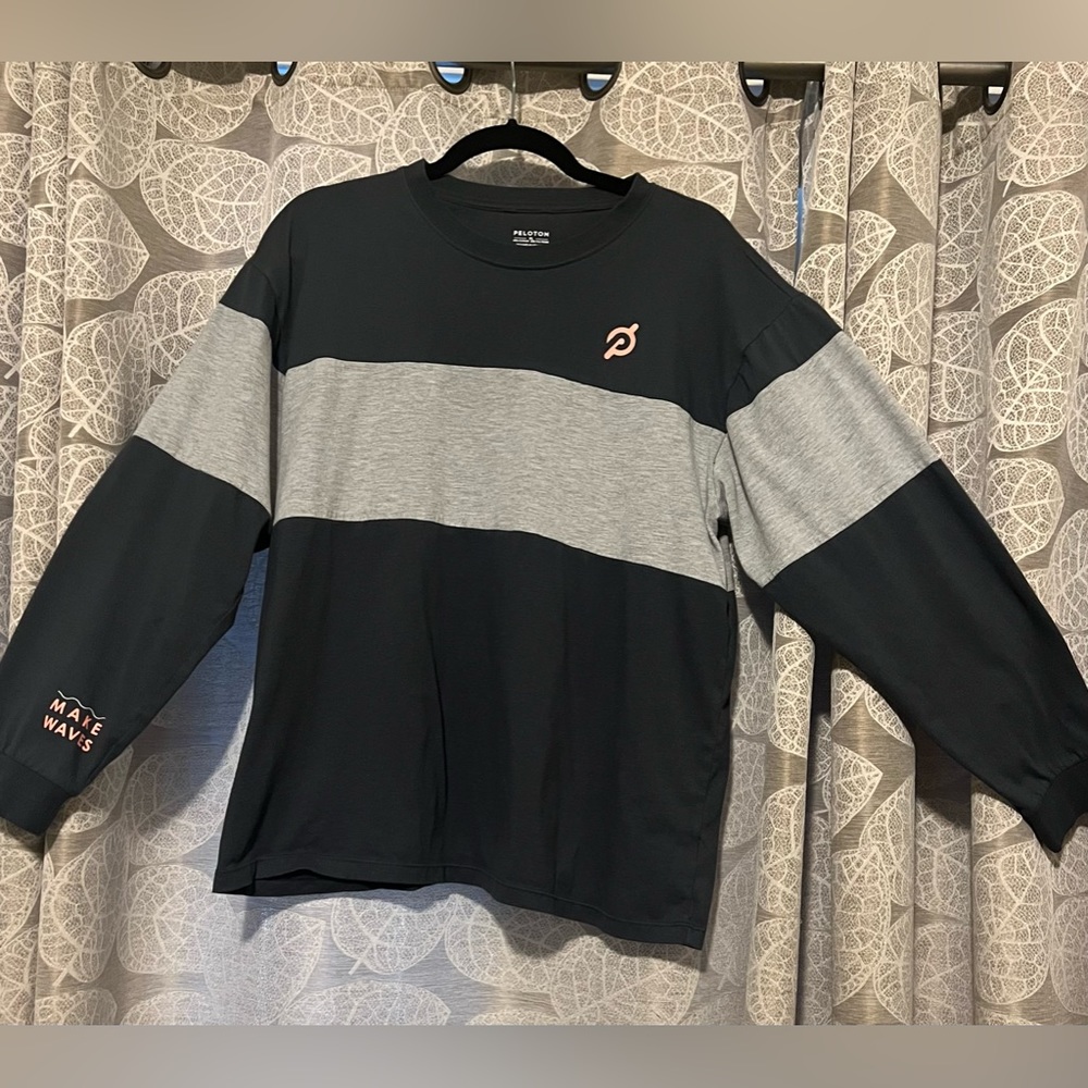 PRICE DROP!! PELOTON Long Sleeve Tee size XL.! incredibly soft and cozy
